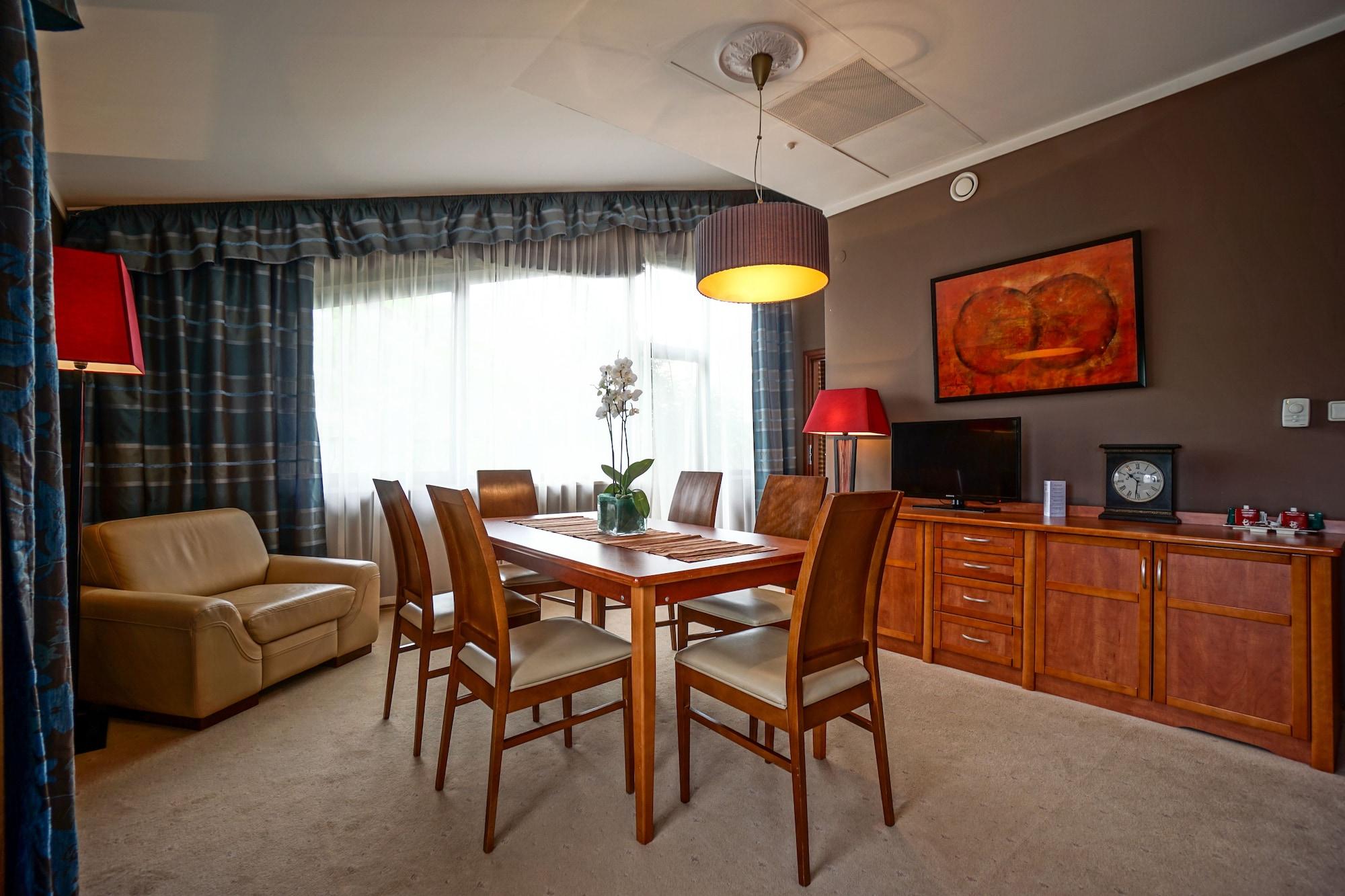 Hotel Farmona Business &